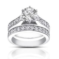 1.80 ct  Ladies Round Cut Diamond Engagement Accented Ring Set