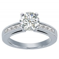 1.50 ct Ladies Round Cut Diamond Engagement Ring With Princess Cut's On the Side 