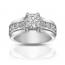 1.50 ct Ladies Round Cut Diamond Engagement Ring With Princess Cut's On the Side 1.50 ct Ladies Round Cut Diamond Engagement Ring With Princess Cut's On the Side